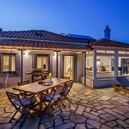 Aurora Apartment - Skopelos スコペロス