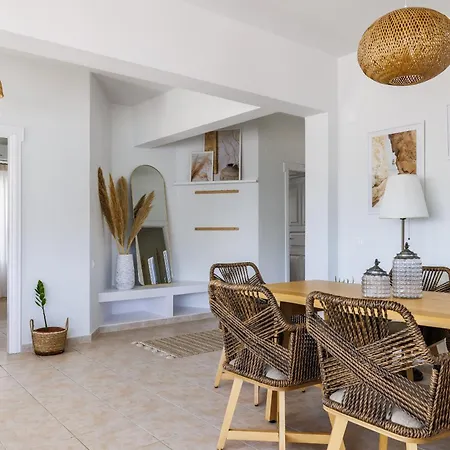 Aurora Apartment - Skopelos スコペロス