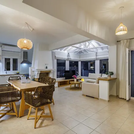 Aurora - Σκόπελος